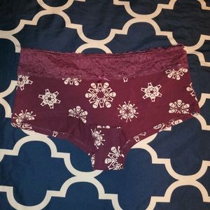 Torrid NWOT Women's Plus Size 0X (L/12) Purple Skull Snowflake Boyshort Panties
